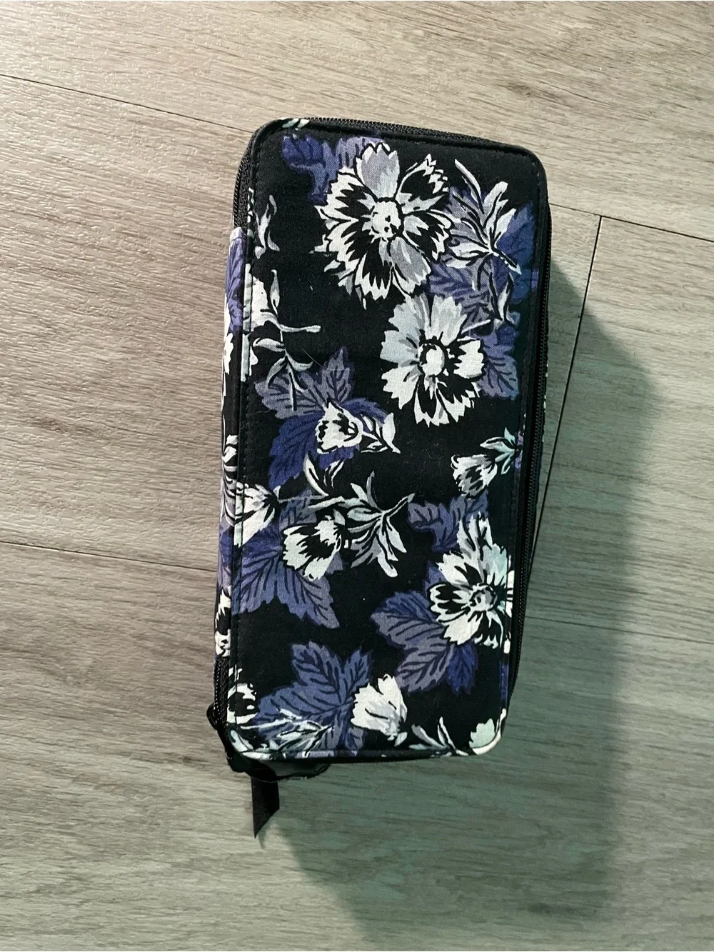 Vera Bradley Black, White & Purple Floral Zip-Around bag